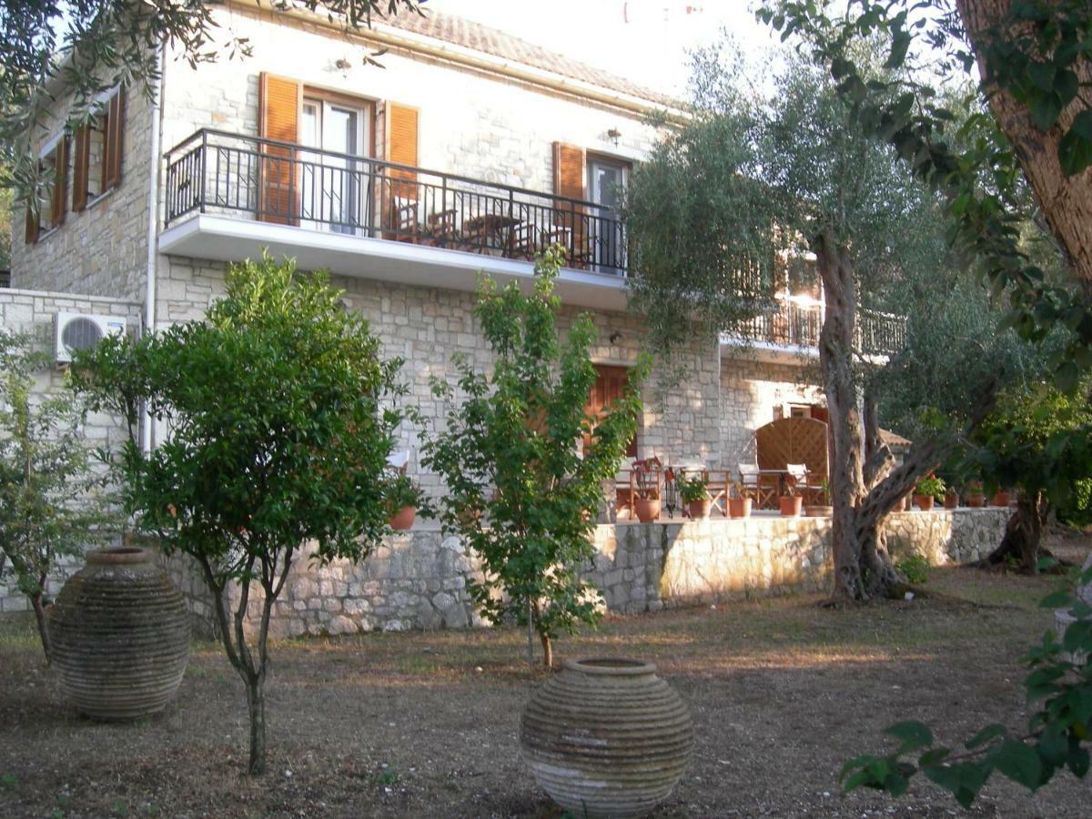 Baronessa'S Apartments Gaios Eksteriør bilde